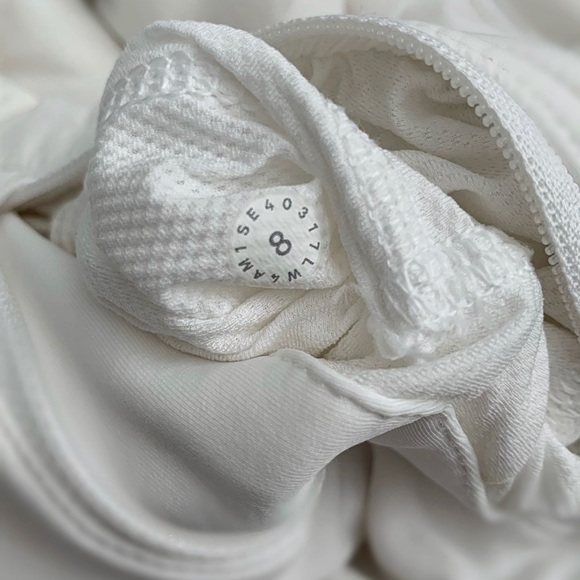 Lululemon White Primaloft Vest w/ Hood Sz 8 - Picture 4 of 6